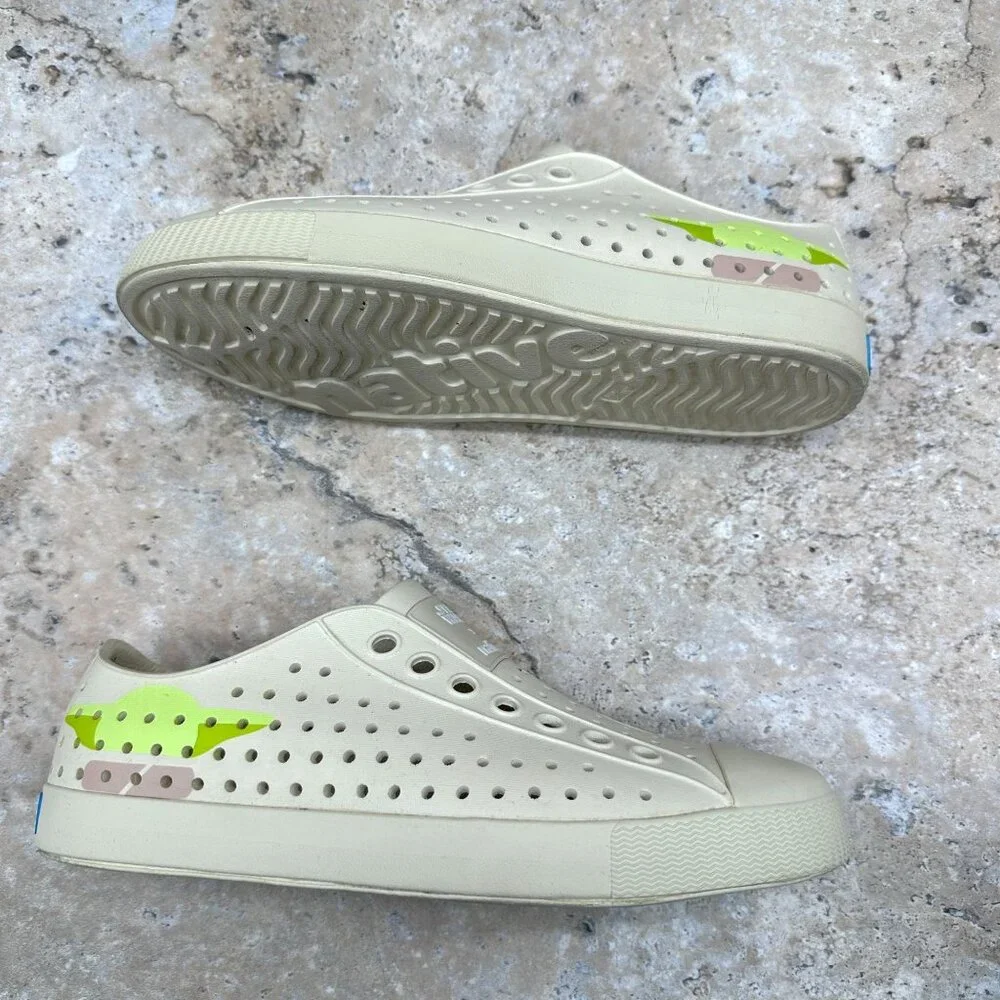 Native x Disney Star Wars Unisex Grogu Jefferson Slip On Shoes Yoda Cream M5 W7 - Picture 7 of 11